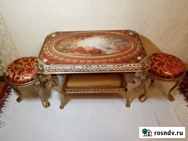 Стол журнальный (касли). нимфы(винтаж) ли Барнаул - изображение 1