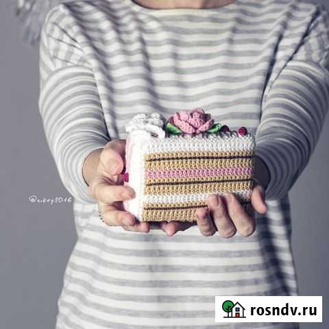 Мягкая игрушка Кусочек торта вязаный новый Томск - изображение 1