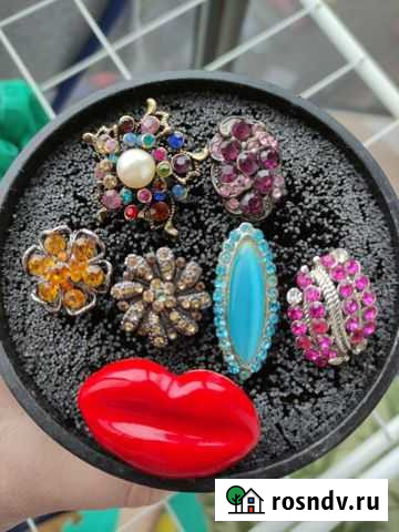 Кольца стразы бижутерия Мурино - изображение 1