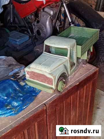 Машинка СССР жесть. Уралец Красногорский - изображение 1