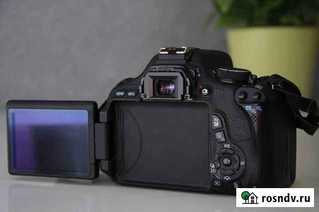 Зеркальный фотоаппарат Canon 600d Омск - изображение 1