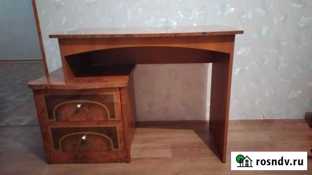 Стол и тумба Россошь - изображение 1
