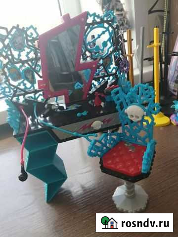 Монстер Хай столик от куклы Рубцовск - изображение 1