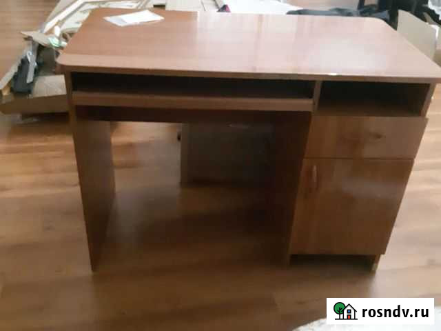 Письменный стол для школьника бу Черкесск - изображение 1