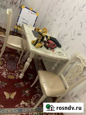 Раздвижной стол и два стула. Новые Урус-Мартан - изображение 1