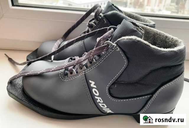 Новые лыжные ботинки Nordik р. 35, лыжи STC active Воронеж - изображение 1