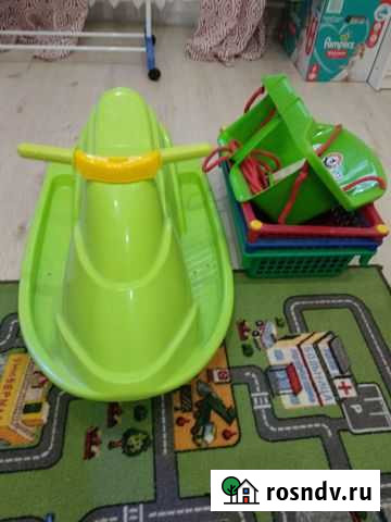 Качалка-скутер,этажерка для игрушек,качели Глазов - изображение 1