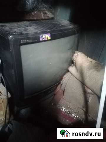 2 телевизора шарп на запчасти и ролсен в рабочем с Осинники - изображение 1