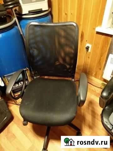 Кресло сетка бу до 100 кг Иркутск - изображение 1