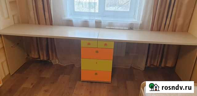 Стол с пеналом в детскую Хабаровск - изображение 1