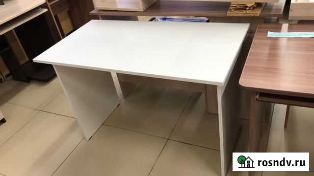 Стол письменный, новый, разные расцветки Тверь - изображение 1