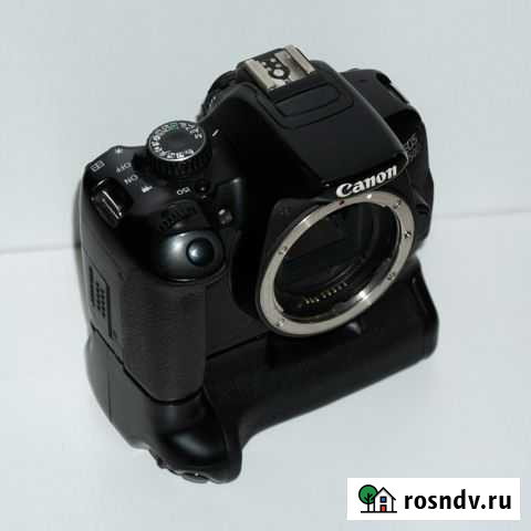 Canon 650D + Батарейная ручка + Зарядка Красноярск - изображение 1
