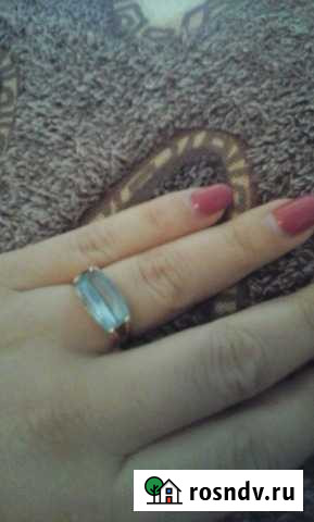 Кольцо золотое с голубым топазом р. 18 Одинцово - изображение 1