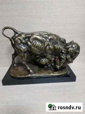 Скульптура бронза Схватка быка с медведем Москва