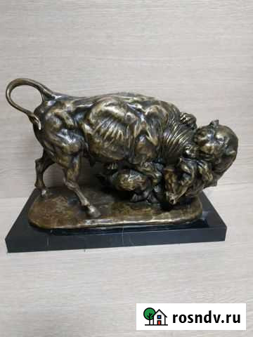 Скульптура бронза Схватка быка с медведем Москва - изображение 1