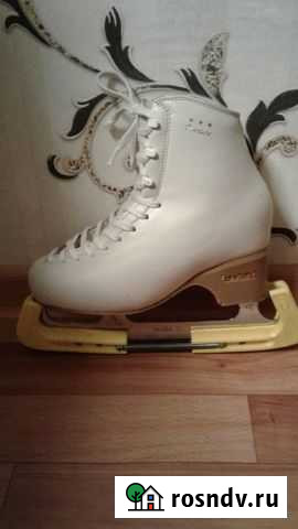 Фигурные коньки edea 225 Набережные Челны - изображение 1