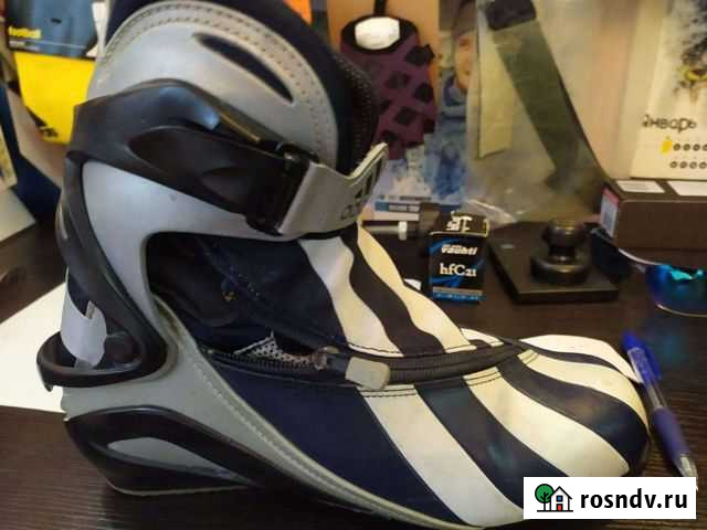 Лыжные ботинки adidas 41 размер Томск - изображение 1