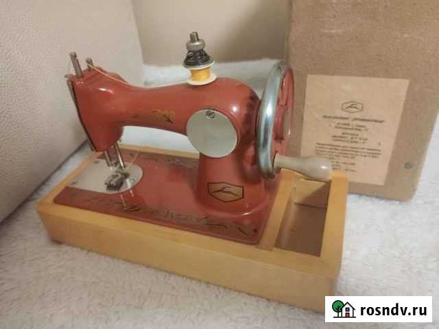 Детская швейная машина времён СССР Арзамас - изображение 1