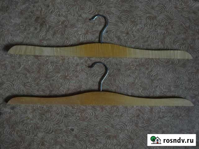 Вешалки деревянные для трикотажа б/у Омск - изображение 1