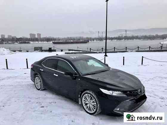 Водитель бизнес такси на автомобиль компании Самара