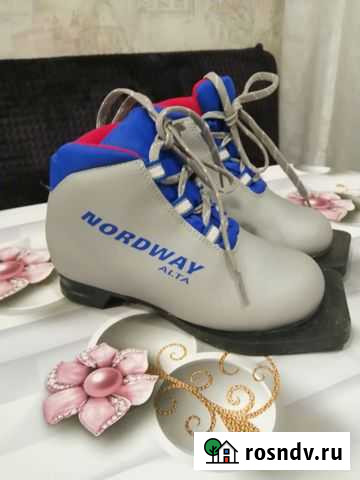 Лыжные ботинки nordway Подольск - изображение 1