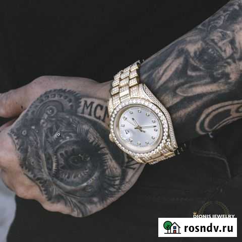 Gold watches with white dial Стрежевой - изображение 1