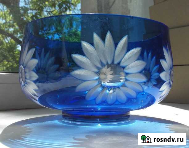 Ваза из синего стекла СССР Хабаровск - изображение 1