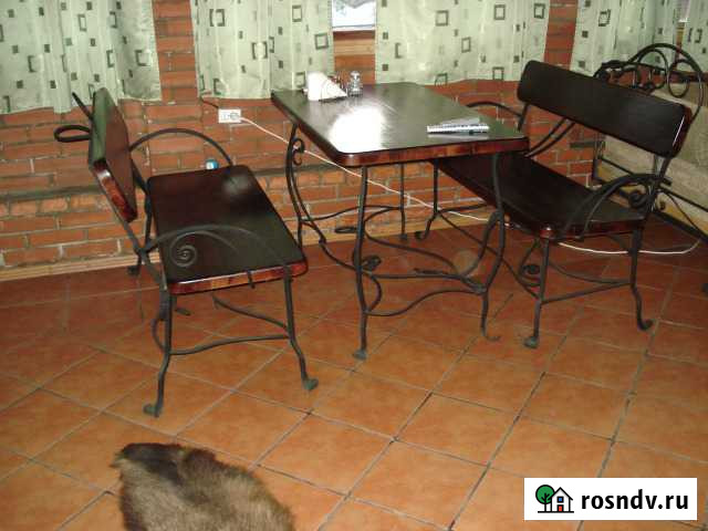 Кованный обеденный стол с 2 скамьями Новосибирск - изображение 1