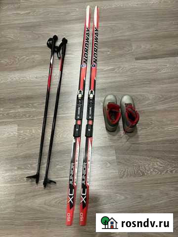 Беговые лыжи 150см, палки 100см, ботинки 36разм Волосово - изображение 1