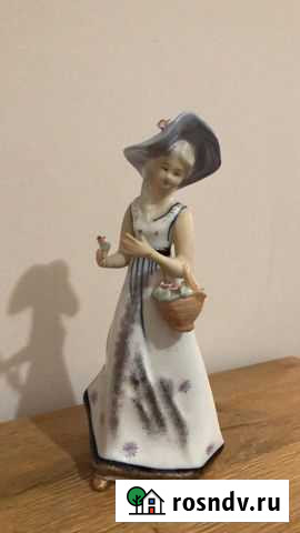 Статуэтка Дама в шляпе. Румыния Новосибирск - изображение 1