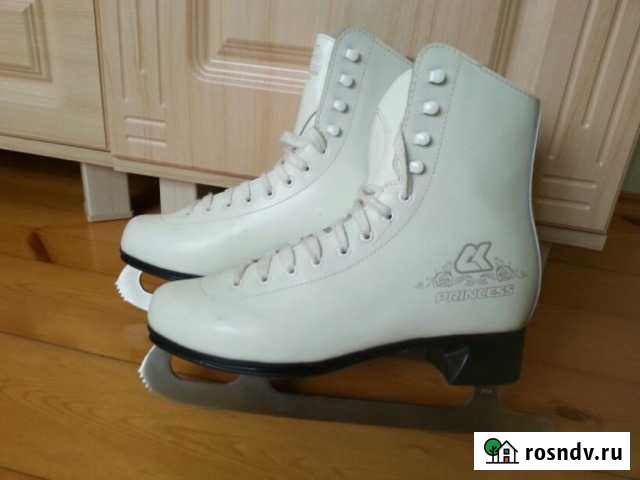 Коньки женские Сочи - изображение 1