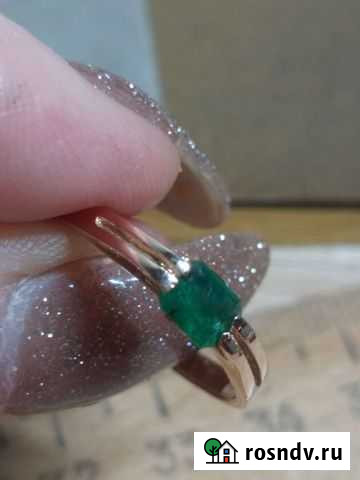 Золотое кольцо с изумрудом Екатеринбург - изображение 1