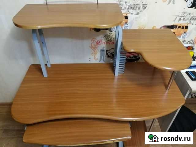 Компьютерный стол бу Рефтинский - изображение 1