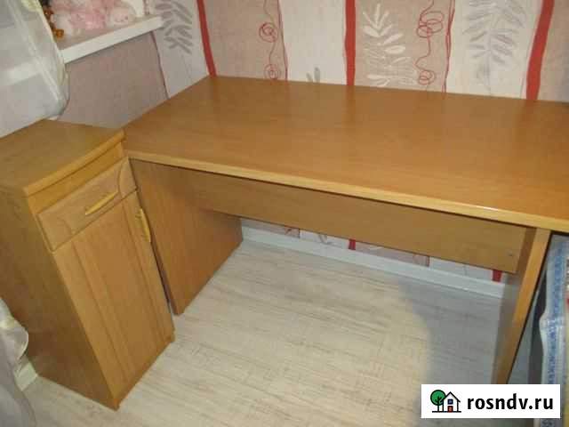 Письменный стол с тумбой Вологда - изображение 1