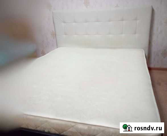 Кровать двухспальная с матрасом Камешково - изображение 1