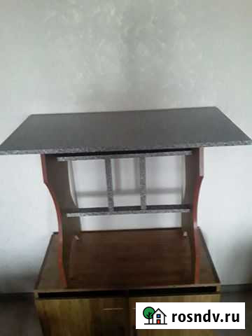 Стол кухонный б/у Астрахань - изображение 1