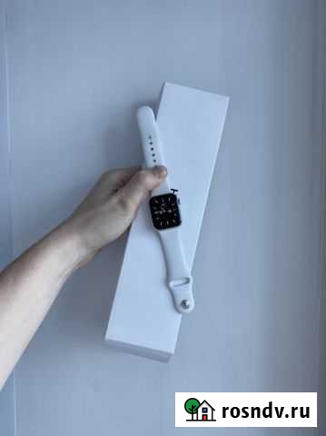 Apple Watch SE 40mm Ru/a на гарантии Свободный - изображение 1