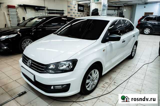 Лобовое стекло volkswagen polo оптом с доставкой Шали - изображение 1