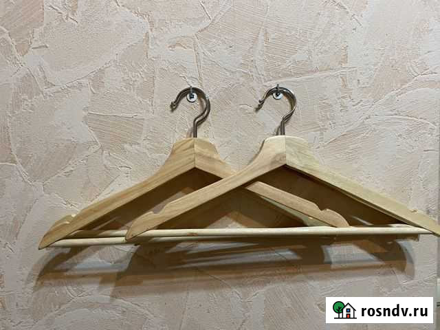 Вешалки из дерева Санкт-Петербург - изображение 1