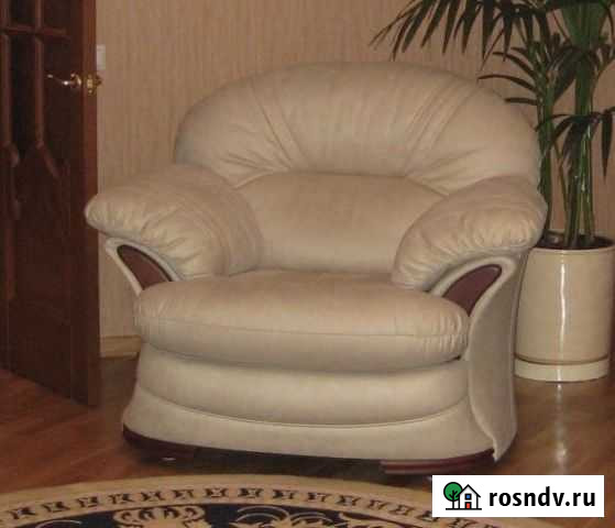 Кресло Britannica Знамя Октября - изображение 1