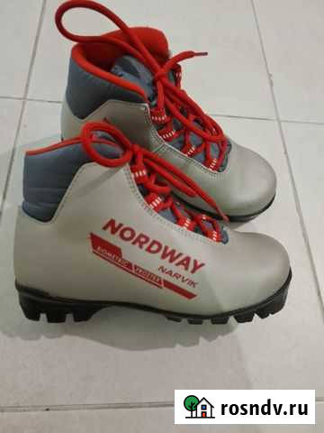 Лыжные ботинки р.32 Одинцово - изображение 1