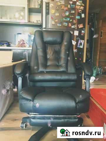 Офисное кресло + подножка подарок Тольятти - изображение 1