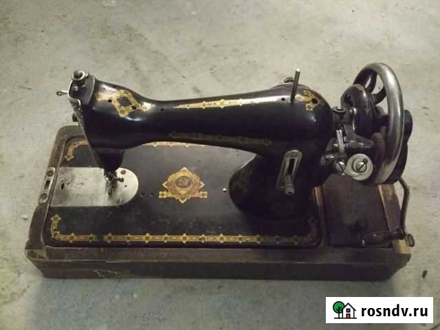 Швейная машина Подольск с гербом Калуга - изображение 1