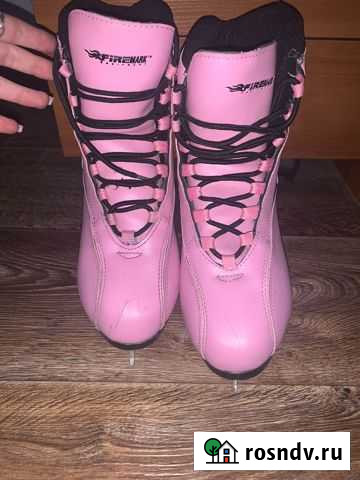 Коньки женские 39 р Липецк - изображение 1