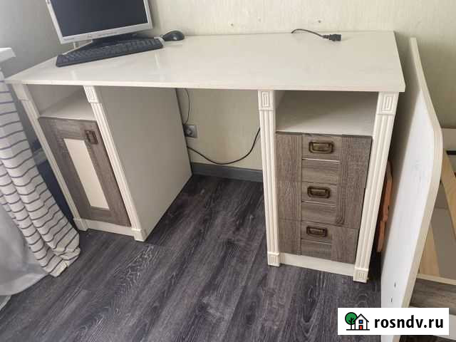 Стол с полкой Хабаровск - изображение 1