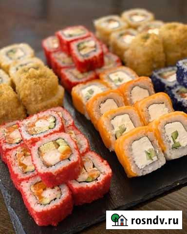 Повар на роллы в службу доставки Астрахань - изображение 1