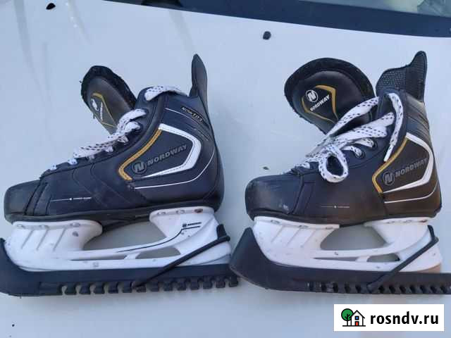 Коньки хоккейные 36 размер Ангарск - изображение 1