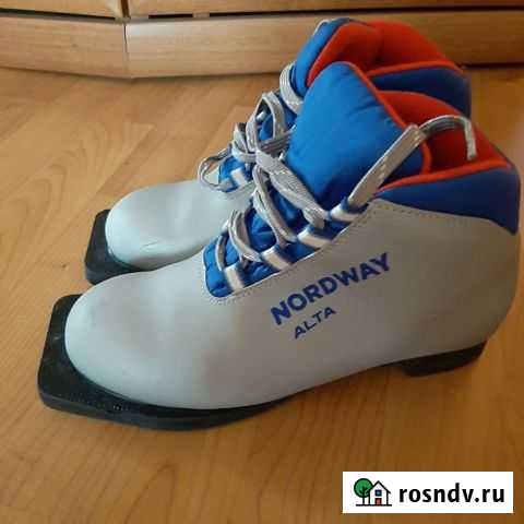 Лыжные ботинки классические Новосибирск - изображение 1