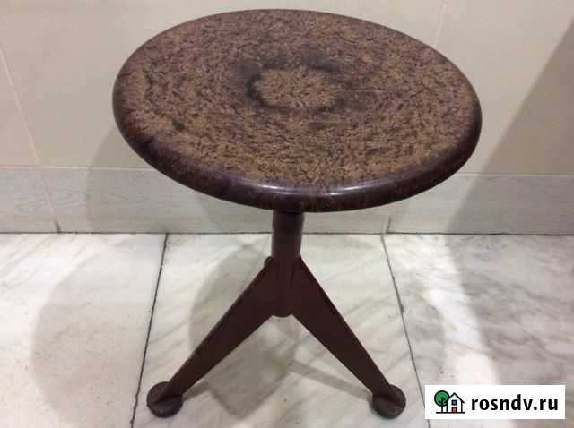 Стульчик винтовой. СССР Владимир - изображение 1