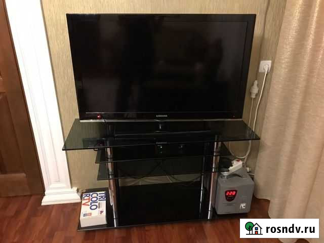 Стеклянная тумба и телевизор Грозный - изображение 1